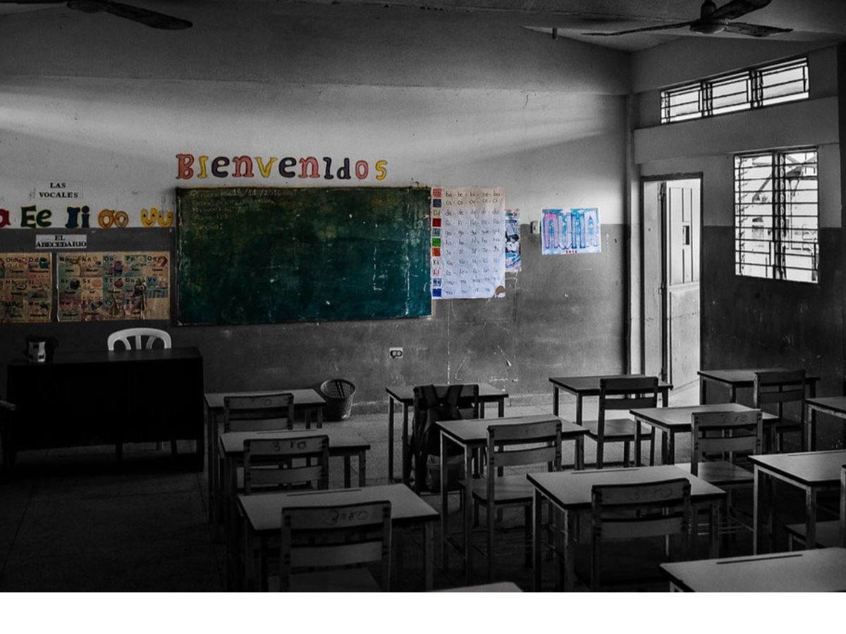 Hay que ocuparse de la educación también  